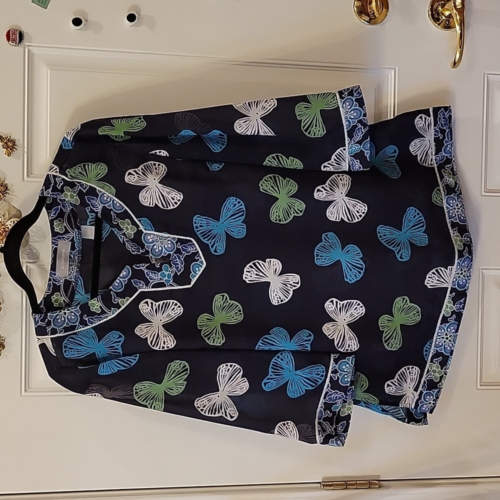 4 For $20  butterfly top